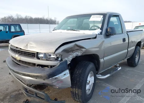 1999 Chevrolet Silverado 1500 z USA, uszkodzony, nr VIN 1GCEK14T2XZ196216